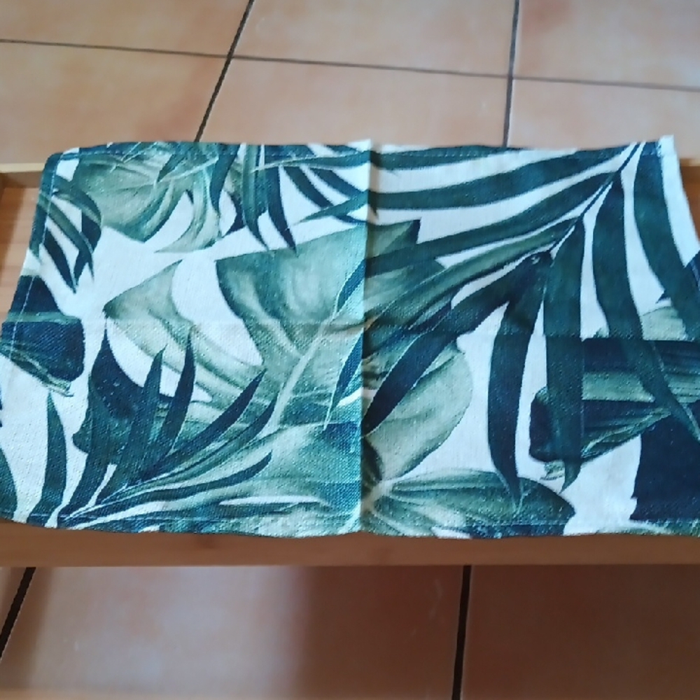 Green Leaf Linen Placemats Set Of Four